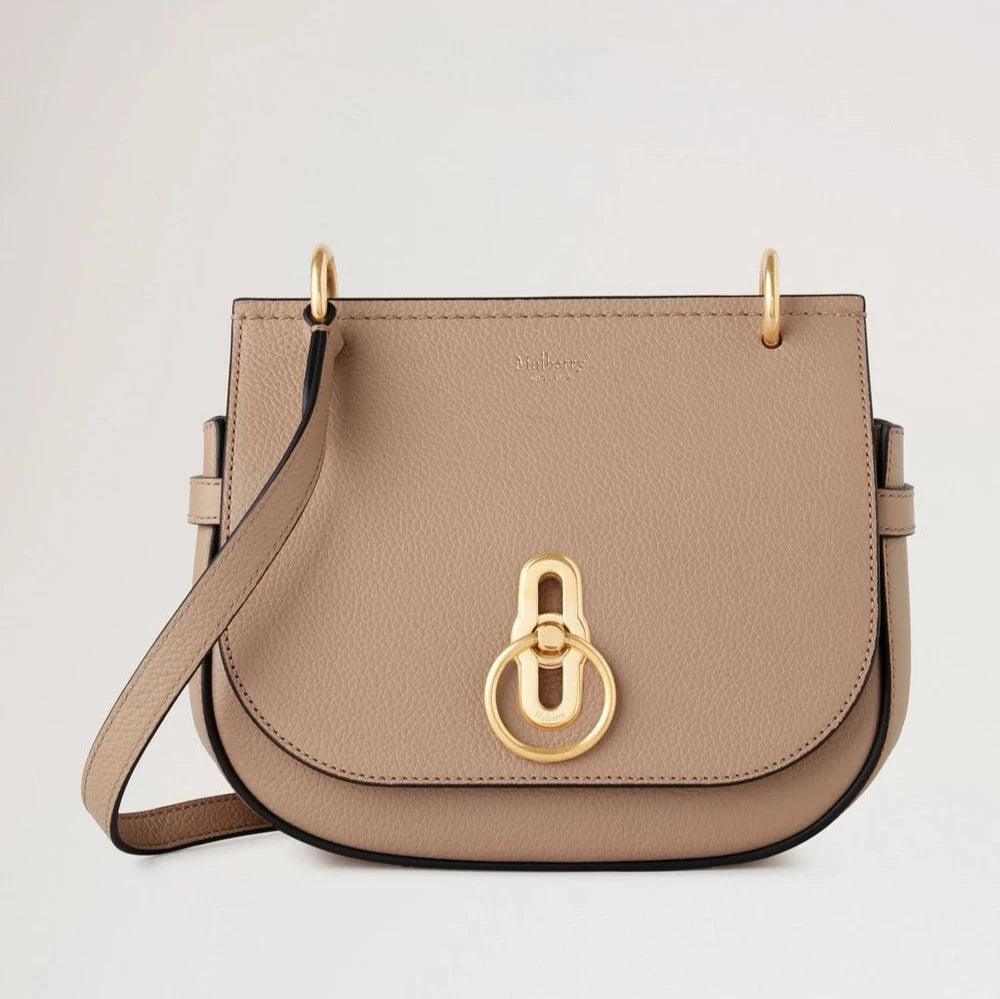 Mulberry Kleine Amberley-tas van voren gezien in beige leer met goudkleurige gesp, model HH4966/205E631