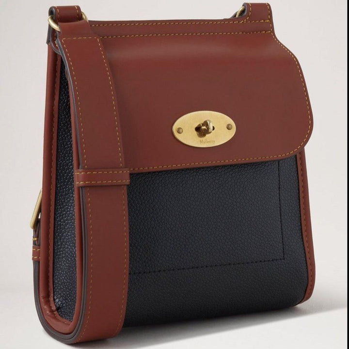 Mulberry Klein Antony N Eco Scotchgrain schoudertas van zwart en bruin leer met gouden gesp, model HS5189127A340