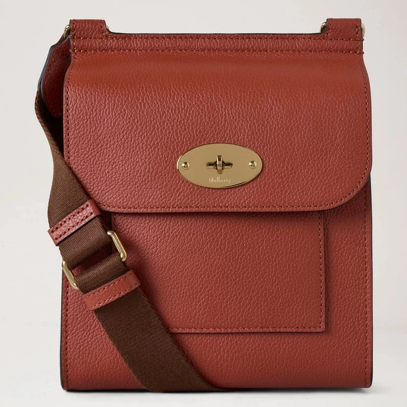 Mulberry Klein Antony roestkleurige leren tas met verstelbare bruine band en gouden gesp. ModelHH5193/205L190