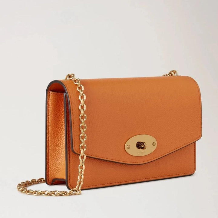 Mulberry Klein Darley Sunset kleine leren tas in oranje met gouden ketting en klassieke gesp. ModelRL7791205N691