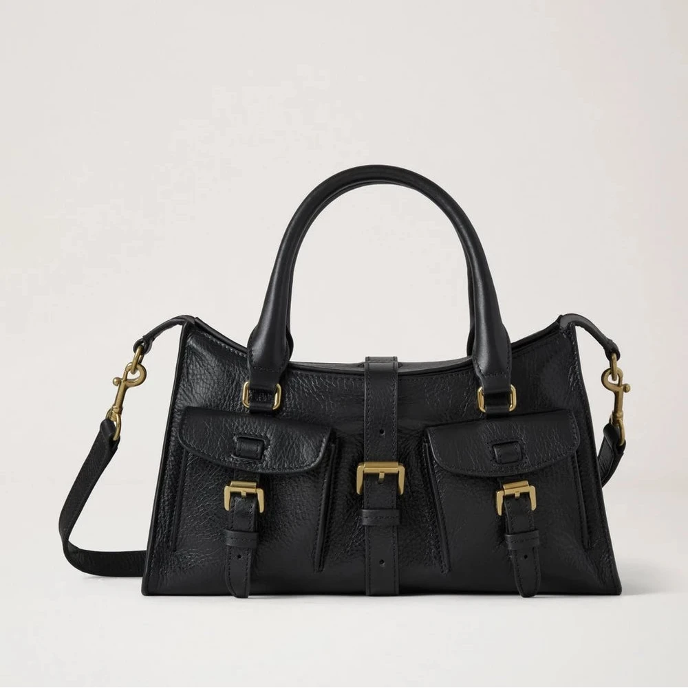 Mulberry Kleine Roxanne High Shine Leather Black toont een zwart leren tas met goudkleurige gespen, model HH9977213A100.