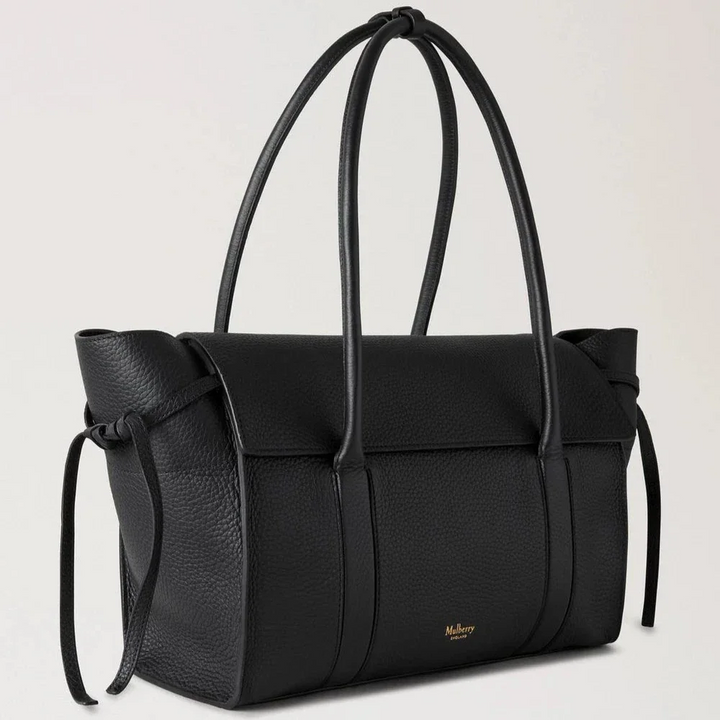 Mulberry Zacht Bayswater Black Heavy Grain toont een elegante zwart leren tas met lange hengsels. ModelHH9721736A100