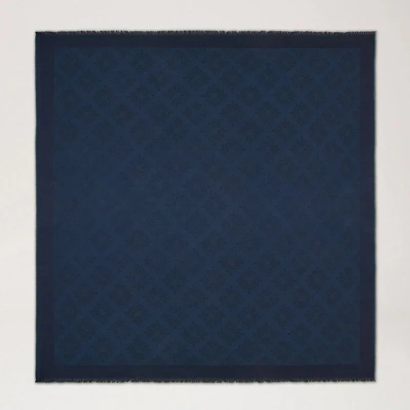 Mulberry Tree Square Night Sky Katoen Zijdemix sjaal in donkerblauw met discreet patroon, Model VS4639709U888