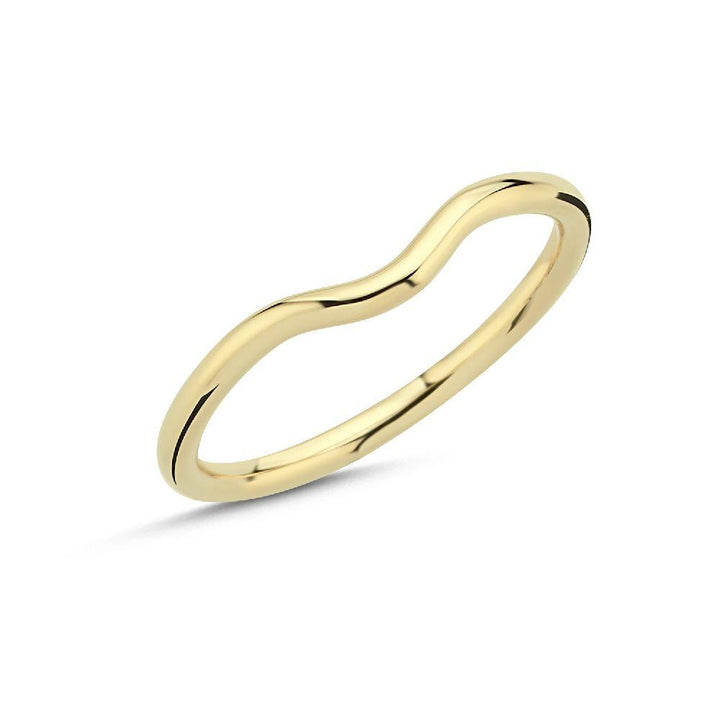 Nuran 14kt Combine Ring toont een eenvoudige, golvende gouden ring met een gepolijste afwerking. Model a4165-a4165-001-1