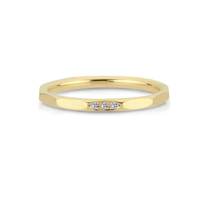 Nuran Noelle 14kt gouden ring 0,015ct WSI met drie kleine diamanten in glanzend gouden oppervlak. Model a3065-0015rg-001-1