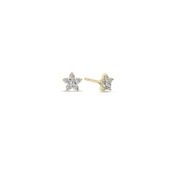 Nuran Stella 14kt Gold Star Studs 0,42ct W/SI toont een set stervormige studs in goud met fonkelende diamanten, model o2441-042rg-1.