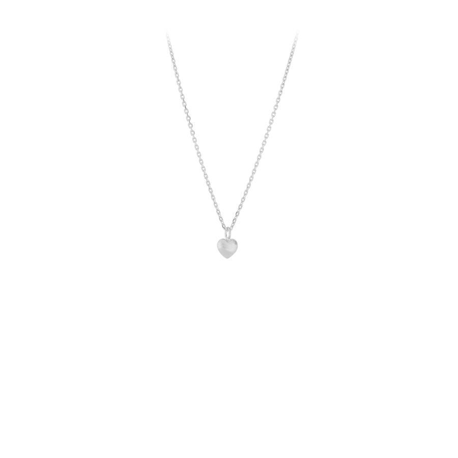Pernille Corydon Love ketting in zilver met harthanger, elegant op witte achtergrond. Model N-385-S-1