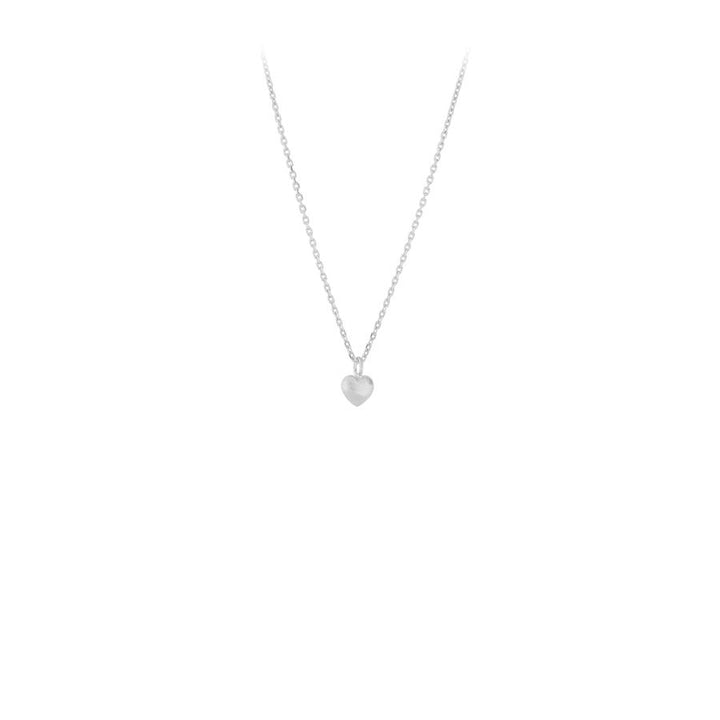 Pernille Corydon Love ketting in zilver met harthanger, elegant op witte achtergrond. Model N-385-S-1