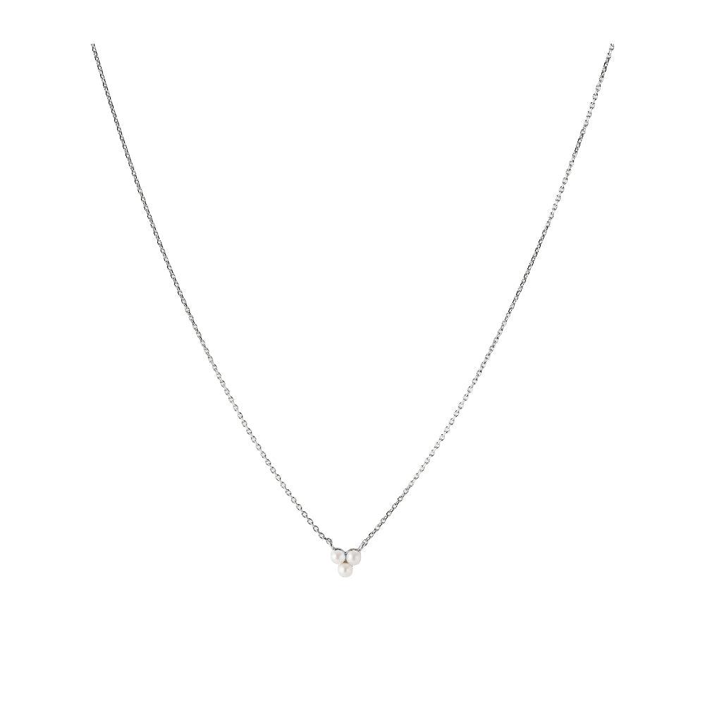 Pernille Corydon Ocean Bay zilveren parelketting met drie witte parels aan een enkele ketting. Model N-442-S.