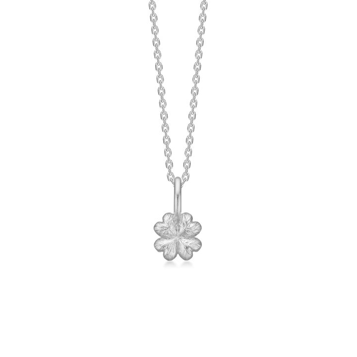 Studio Z Serene Clover ketting in zilver met klaverbloem hanger, elegant detail. Modelnummer 7120359.