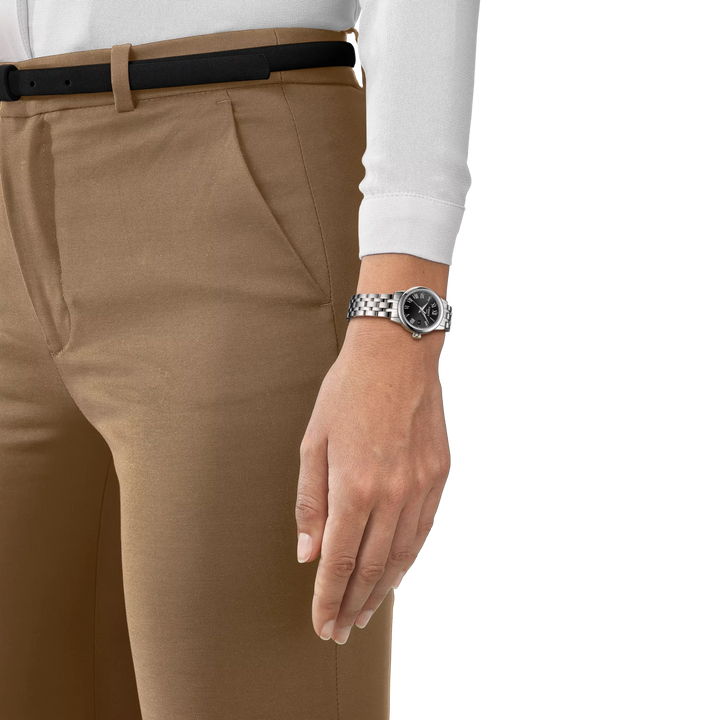 Tissot Classic Dream Lady om pols, zilveren stalen ketting en zwarte wijzerplaat, model T1292101105300.
