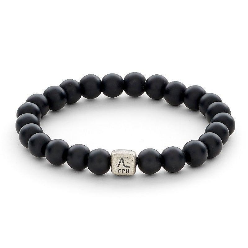 Alexander Lynggaard Armband Onyx 8mm met matzwarte parels en zilveren detail. Modelc00063-001-1