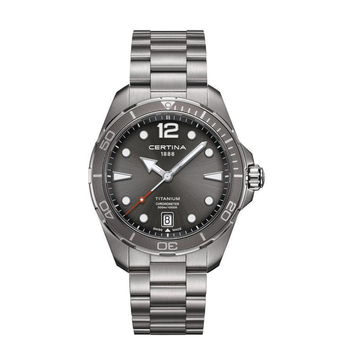 Certina DS Action Titanium herenhorloge met grijze wijzerplaat en datum, titanium schakel. ModelC0324514408700