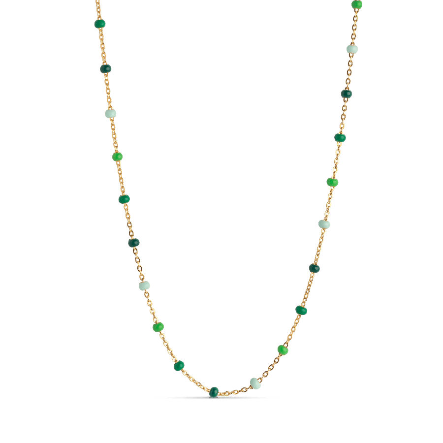 Enamel Lola Ketting Lente met gouden ketting en groene parels, elegant en kleurrijk. ModelSPRING-N55G