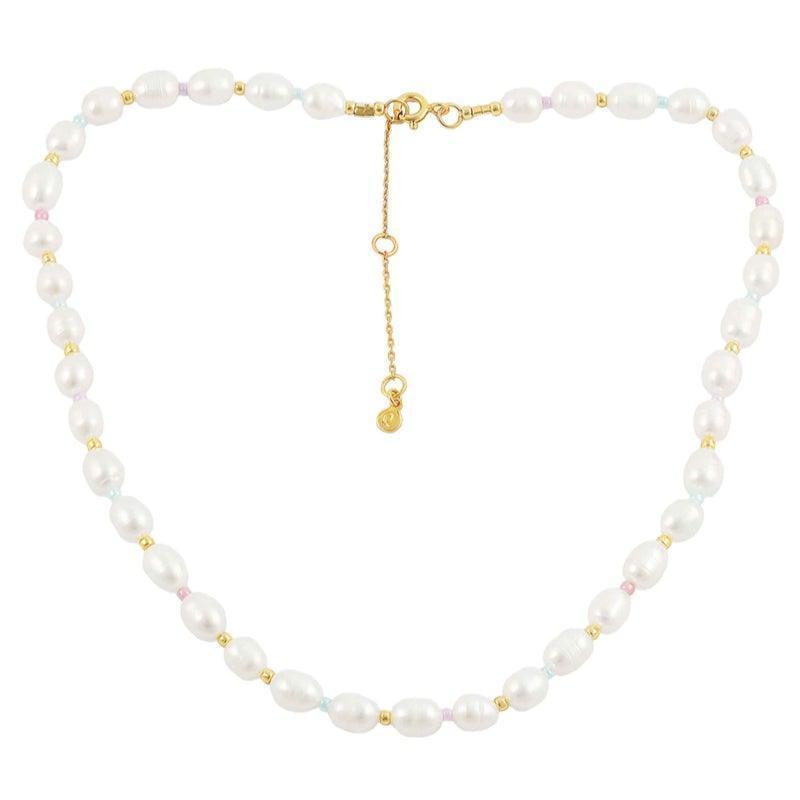 Hultquist Copenhagen Pastelkleurige parelketting met witte parels en kleine pastelkleurige details, model S08079G-S08079G-1