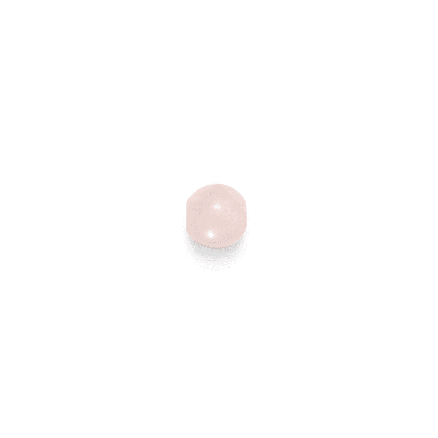 Inner Peace Rose Quartz Pearl Love toont een ronde, roze rozenkwartsparel op een witte achtergrond. Modelc124g124-1.