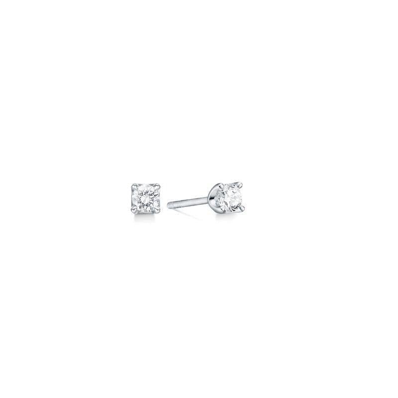 Mads Z 14 kt Crown Diamond Earrings 0,30 ct witgoud toont een paar eenvoudige vierkante oorknopjes met diamanten, model 1611630-1.