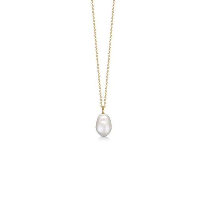 Mads Z 14kt traanhanger met witte barokparel in elegante gouden ketting. Model 1533800-1