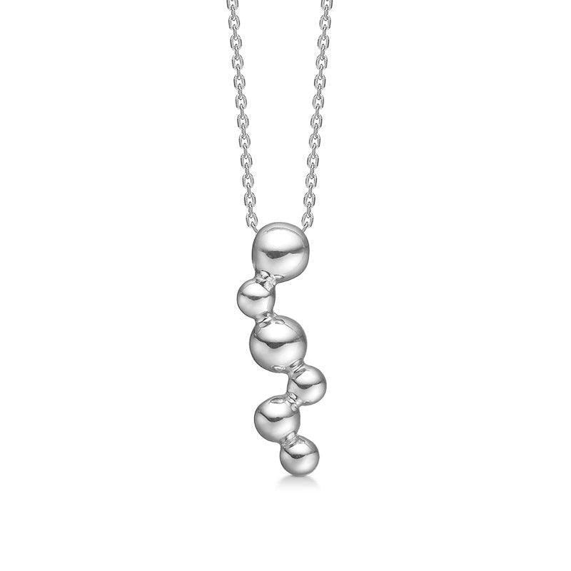 Mads Z Silver Embedded Ball ketting met glanzende, organische bolhanger aan een eenvoudige ketting. Model 2120084-1