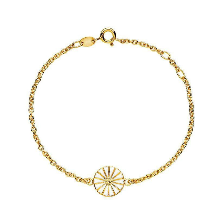 Madeliefje vergulde armband met fijne madeliefjebloem in wit en goud, detailaanzicht. Model 9015030-M