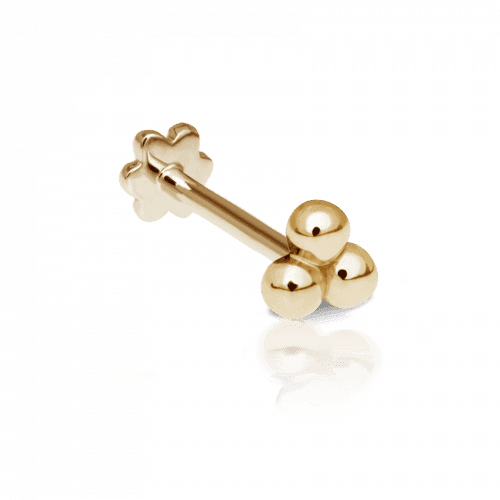 Maria Tash Grote Trinity Stud met drie ballen en schroefdraad van goudkleurig metaal, vooraanzicht. Model x3btrl-001.