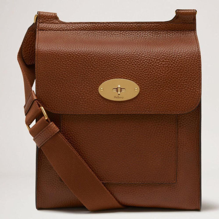 Mulberry Antony N Kleine Classic Grain Oak leren tas met verstelbare riem en goudkleurige gesp. ModelHH8737552G110