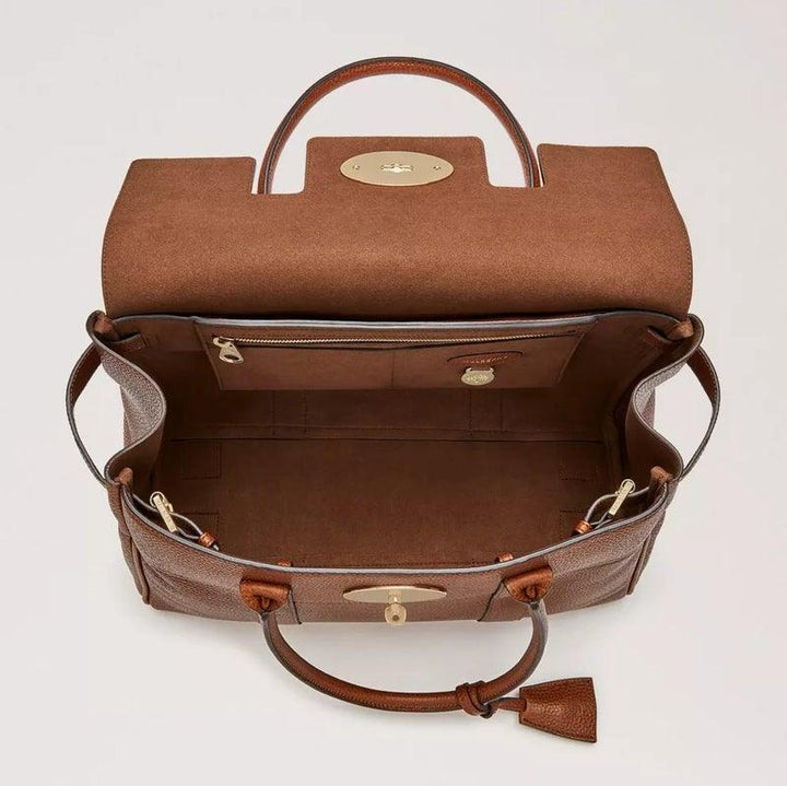 Mulberry Bayswater Small Classic Grain Oak toont een ruim, open interieur in bruin leer, model HH8727552G110.