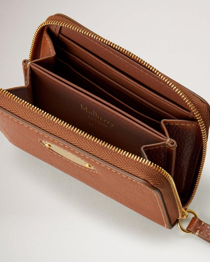Mulberry Plaquette met kleine ritssluiting rondom toont bruine leren portemonnee met gouden ritssluiting en meerdere vakken, model RL7083-275G110