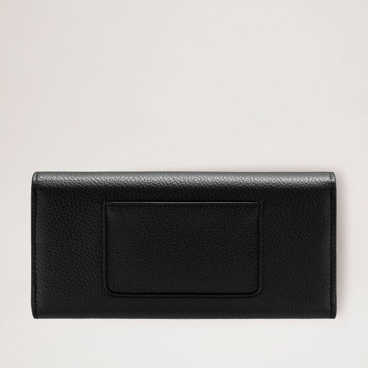 Mulberry Portemonnee Darley Wallet Small Classic Grain Black, zwarte portemonnee van generfd leer, vanaf de achterkant gezien. ModelRL4868205A100