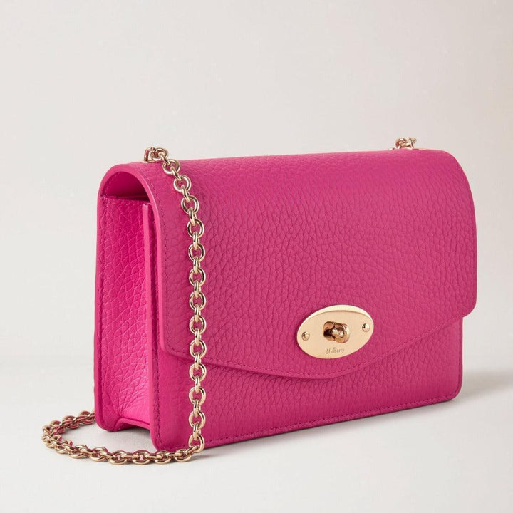 Mulberry Klein Darley met roze lederen kettingriem, voor- en zijkant, model RL6845736J191.