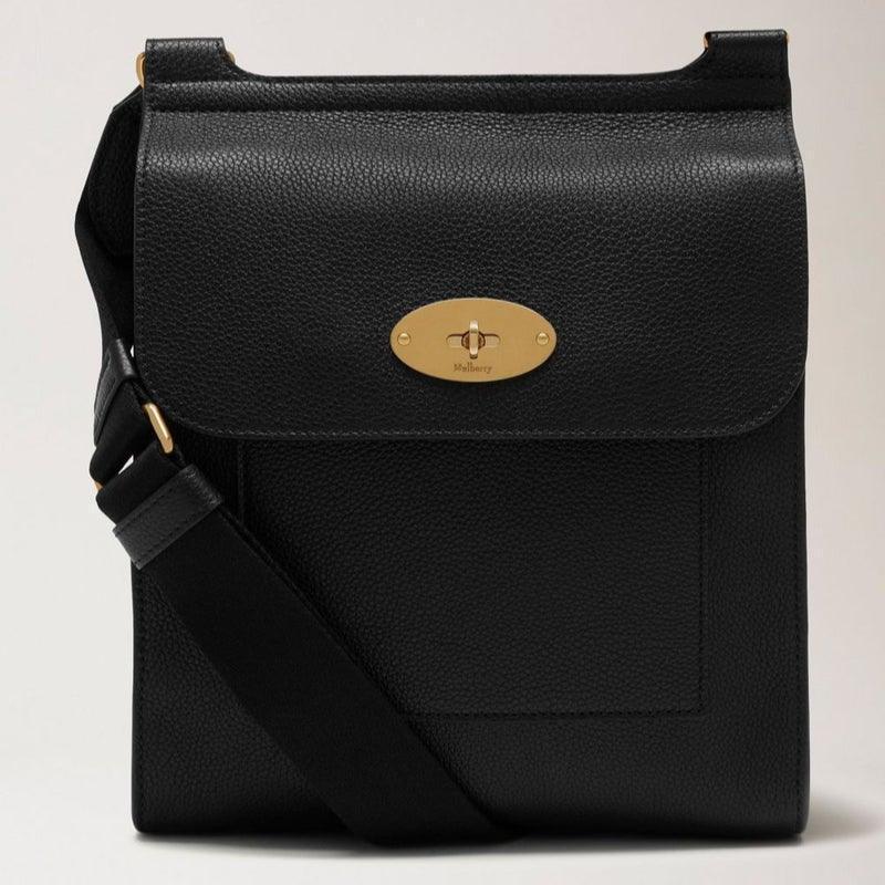 Mulberry Zak Antony Small Classic Grain Black, zwarte schoudertas van generfd leer met gouden gesp. ModelHH4645/205A100.
