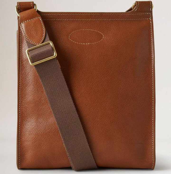 Mulberry tas Klein Antony van glad bruin leer met brede textielband. ModelHH7953/275G110.