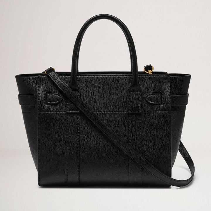 Mulberry Tas klein met ritssluiting Bayswater in zwart, klassiek generfd leer, vooraanzicht met handvat en schouderband. Modelhh4406205a100