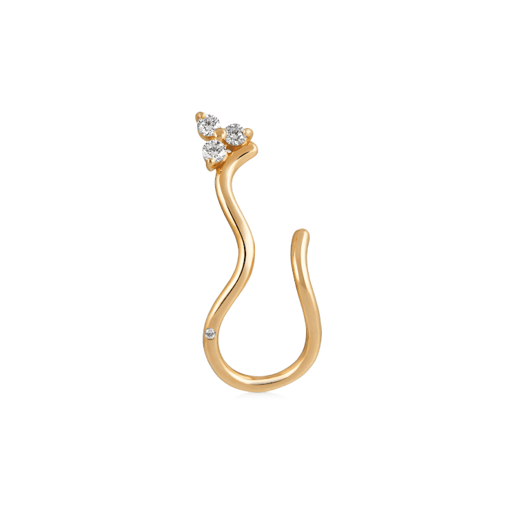 RO Copenhagen 18kt Fryd Wave Diamond Earring Rechts toont een oorbel in golvend goud met diamanten, model 108105-1.