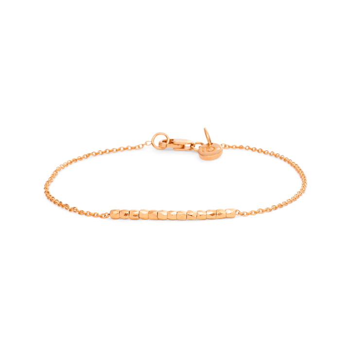 Ro Copenhagen 18kt Rock Beads Me armband in goud met fijne pareldetails en verstelbare ketting. Model 93319-002-1.
