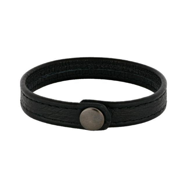 Son of Noa herenarmband in zwart leer met eenvoudige drukknoopsluiting. Model 80410029121-001-1