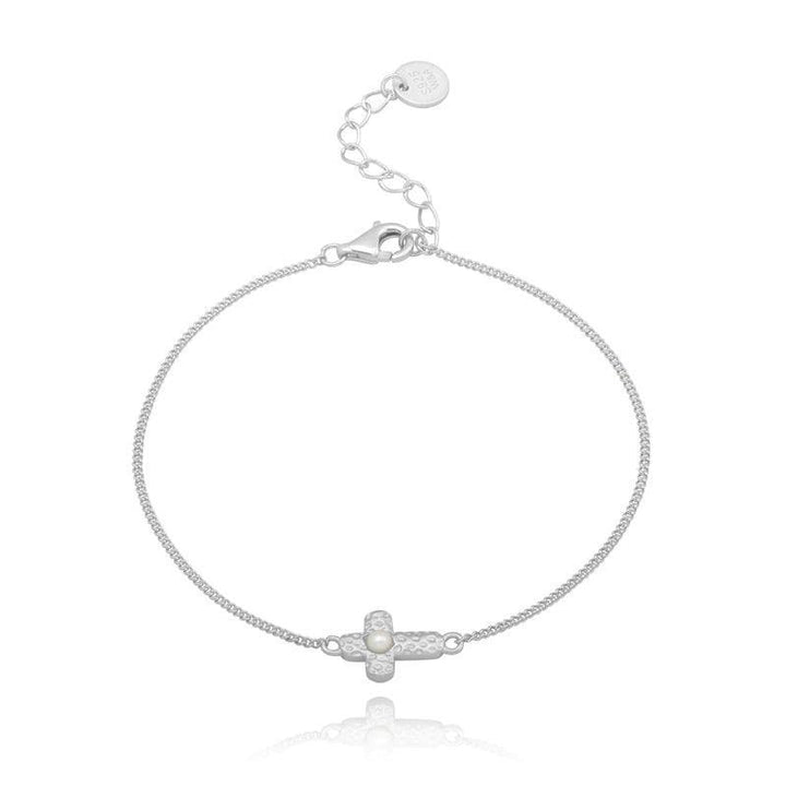 wioga karla armband zilver met kruishanger en pareldetail, enkele ketting. Model B-8076-S.