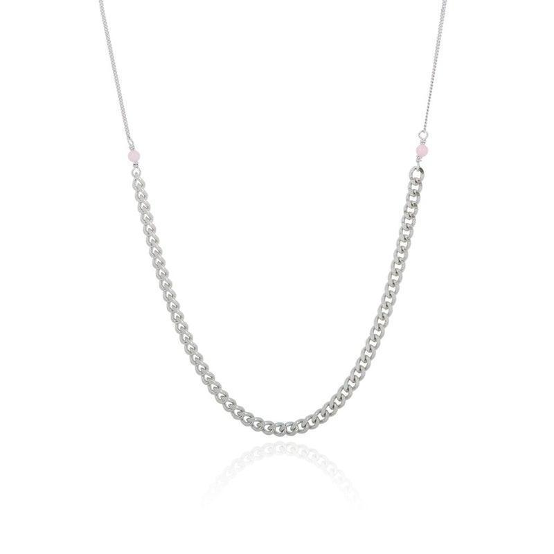 WiOGA Liva ketting afgebeeld met zilverkleurige ketting en twee kleine roze parels. Model N-3038-S.